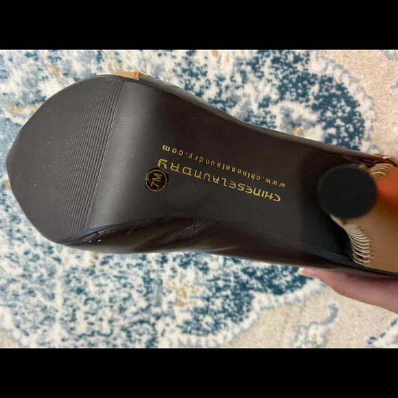 Heels - Picture 4 of 4